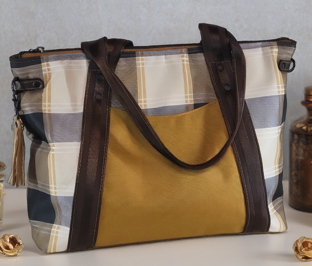 Oxbow Tote Plaid